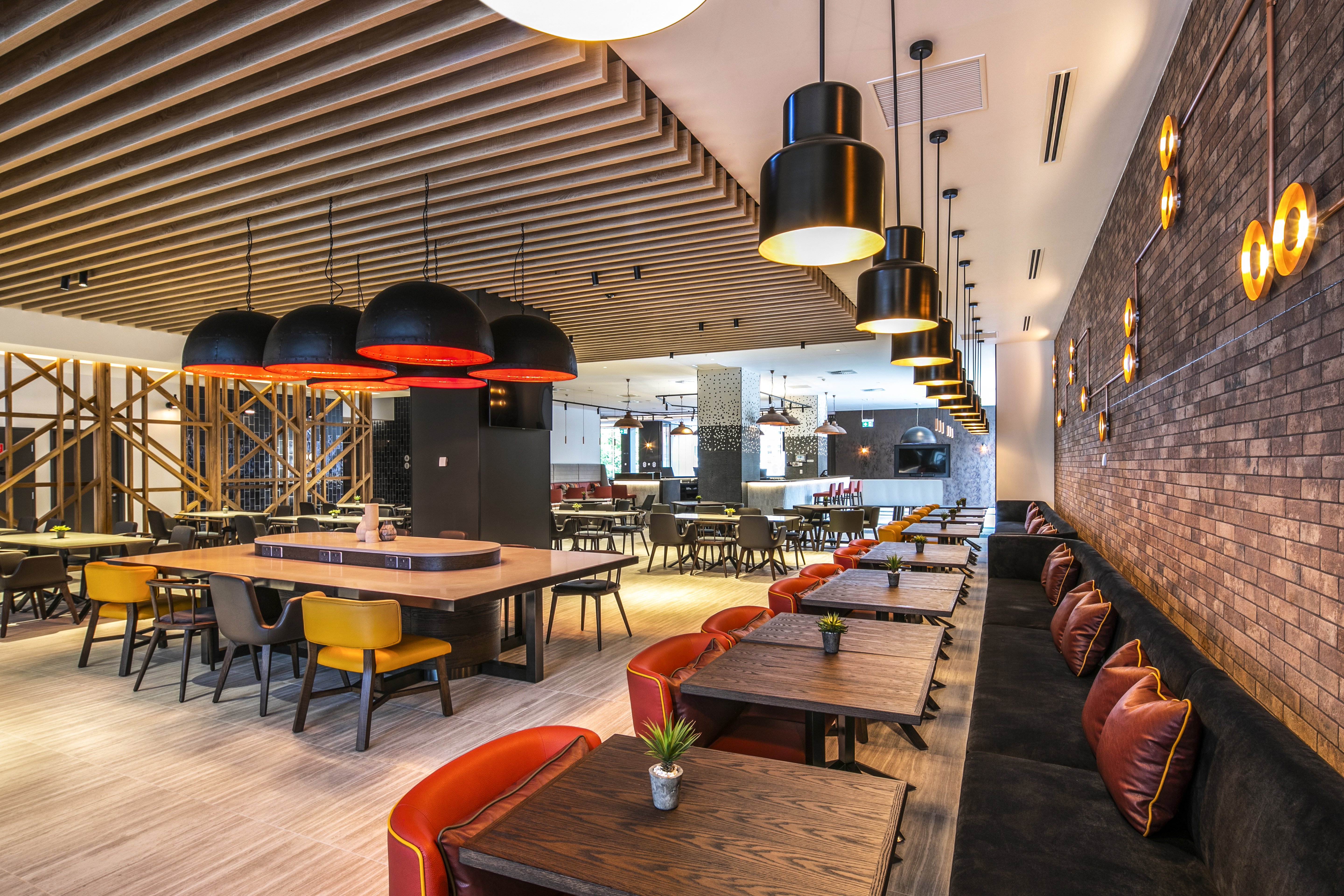 Holiday Inn Express Melbourne Little Collins 57/74