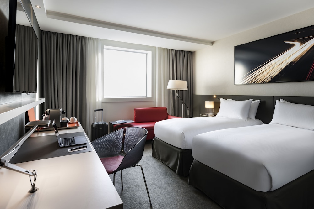 Pullman Paris La Defense Hotel 12/69