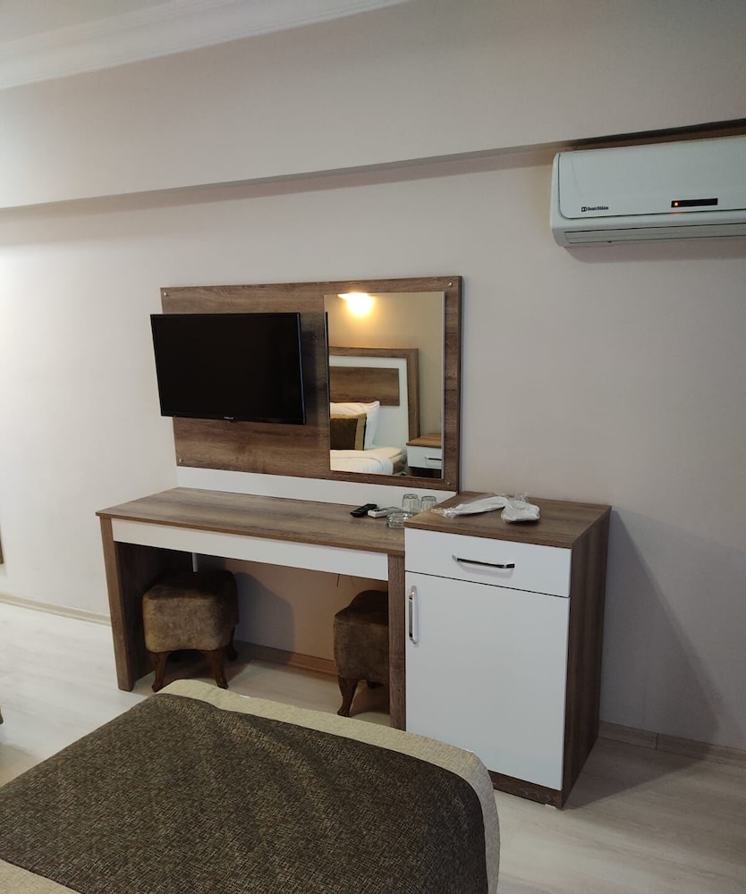 Dempa Hotel 11/42