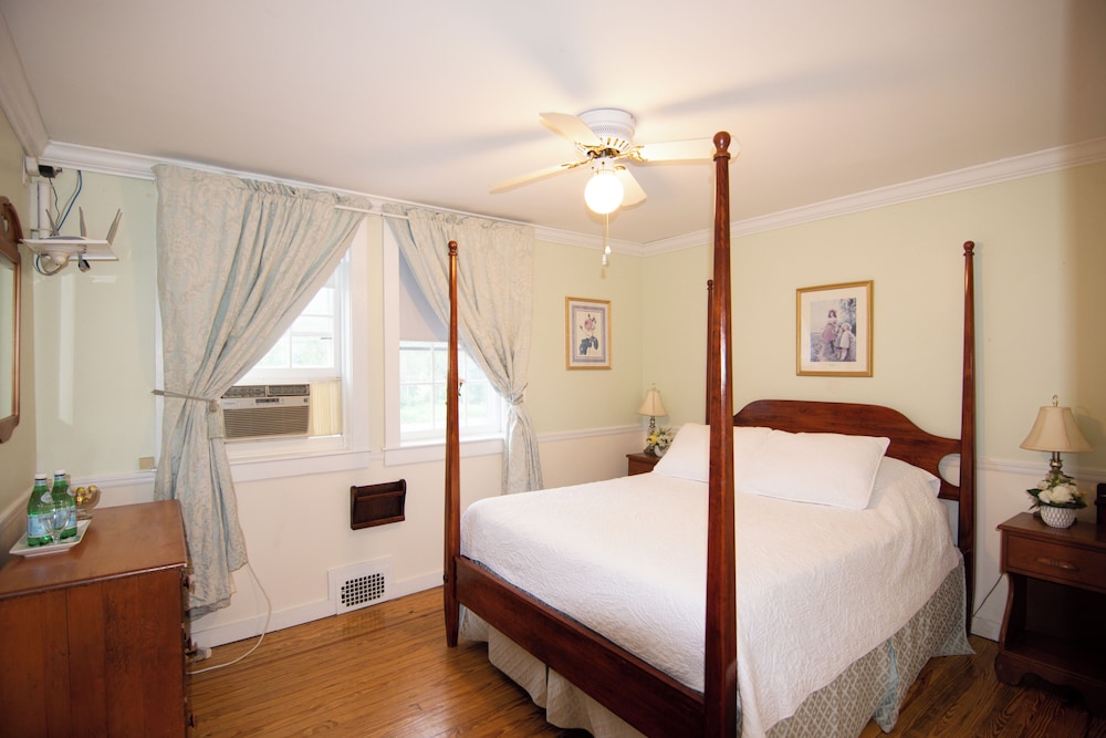 Blackberry River Inn 9/50