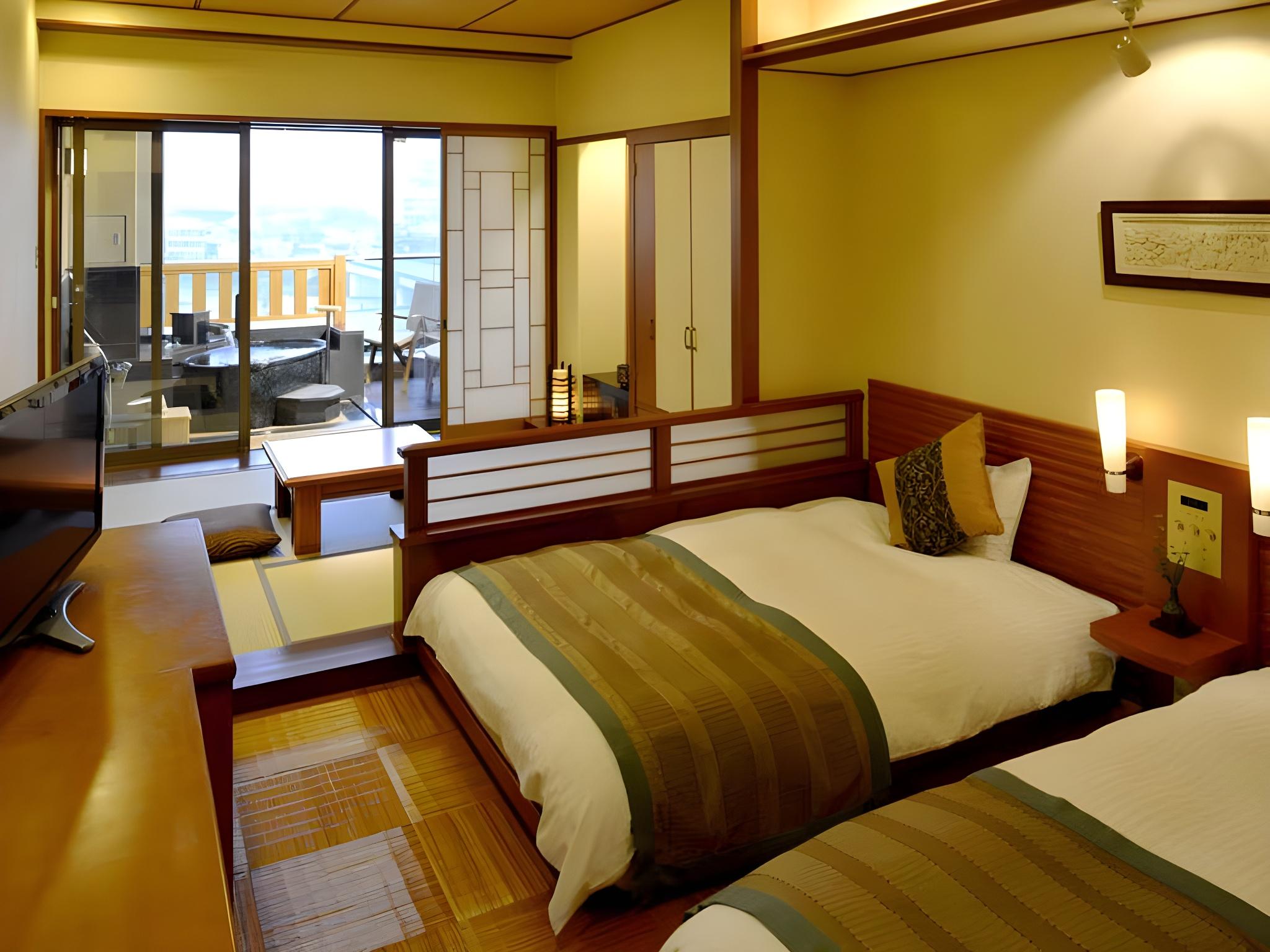 Spa, Suite, Twin Beds
