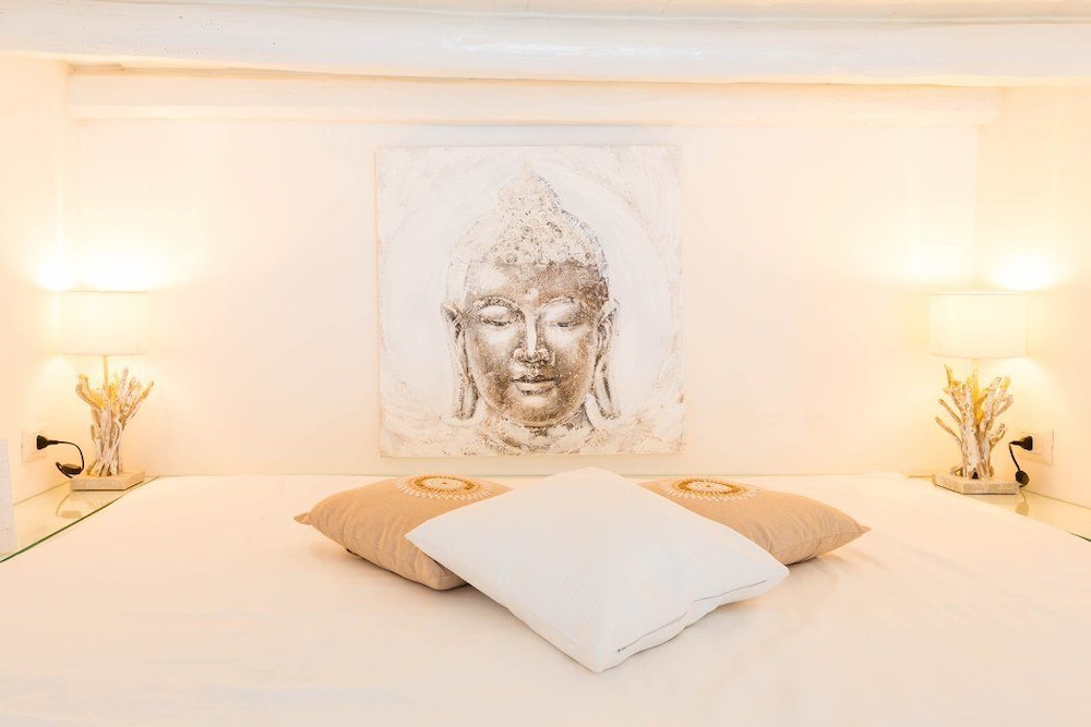 Pantheon Luxury Gold Apartment 21/43
