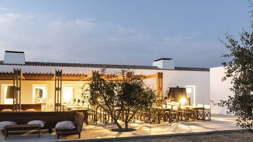 Craveiral Farmhouse by Belong Staying & Feeling 1/38