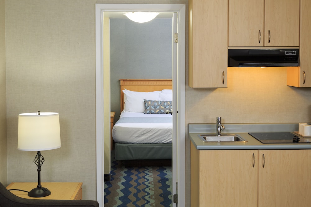 Accent Inns Burnaby 15/40