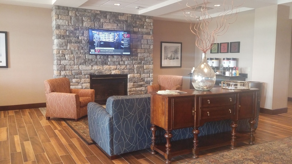 Hampton Inn Suites Cazenovia Ny 5/41