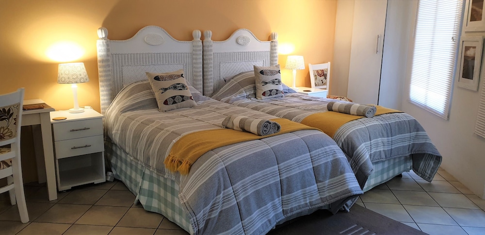 Hadeda Hall Guest house 7/33