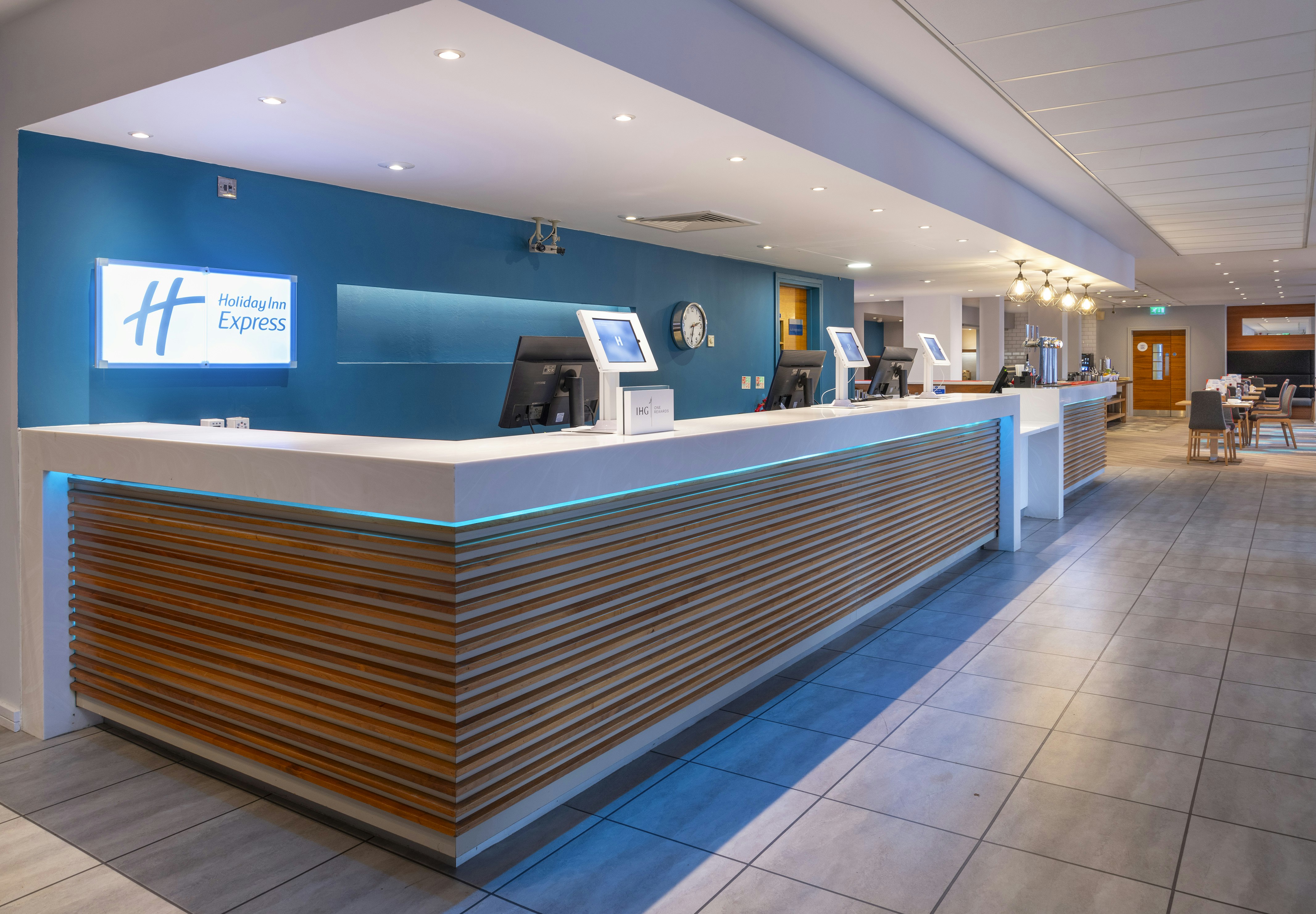 Holiday Inn Express Stevenage 10/66