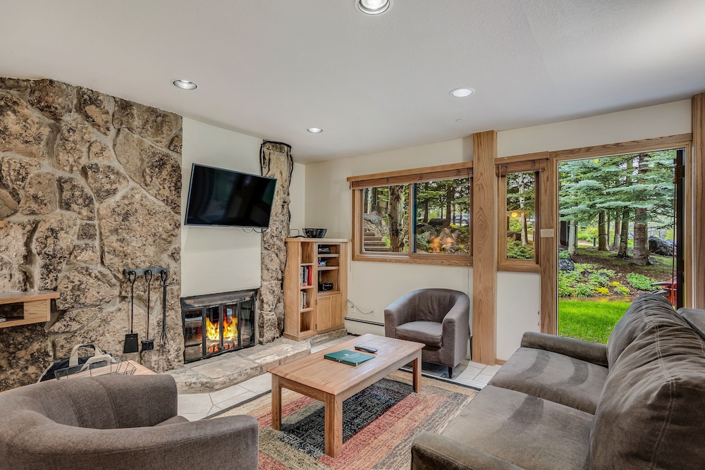 Laurelwood A Destination Residence 53/76