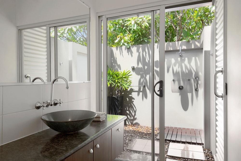 Mantra Frangipani Broome 24/57
