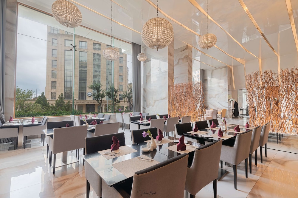 Royal Tulip Achrafieh 49/69
