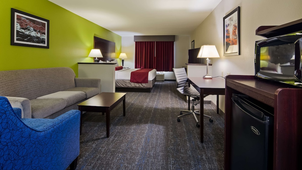 Best Western Plus Mansfield Inn & Suites 27/34