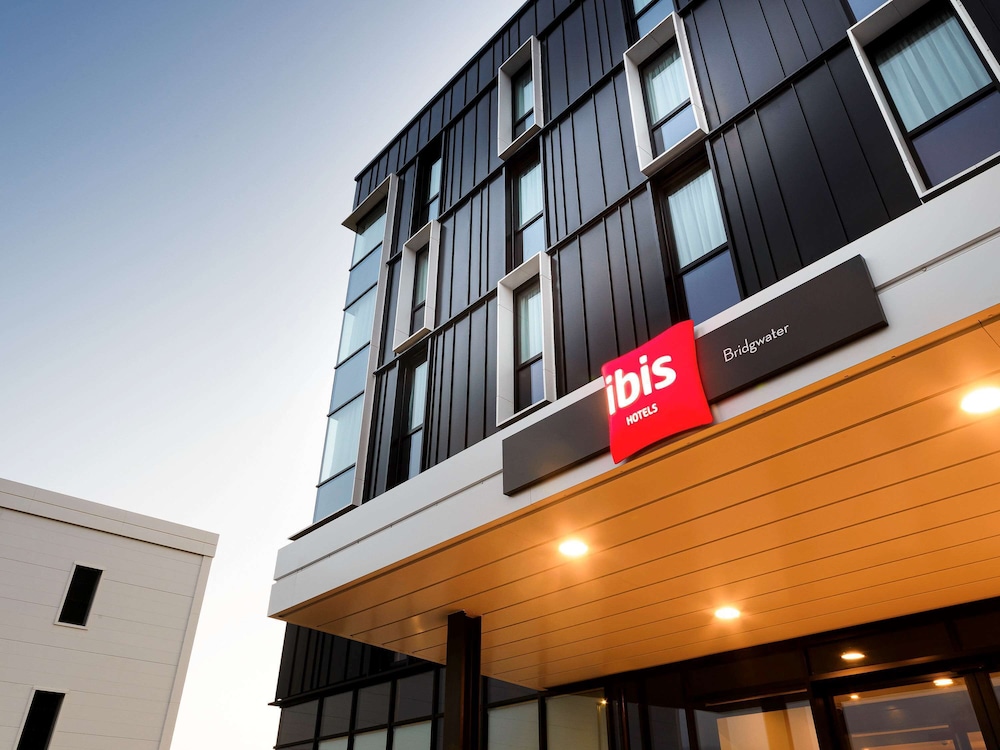 Ibis Bridgwater 3/73