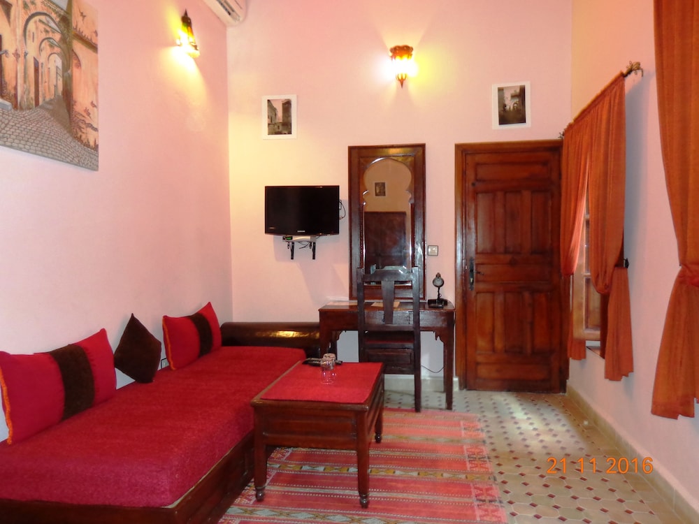 Riad Ahlam 21/33