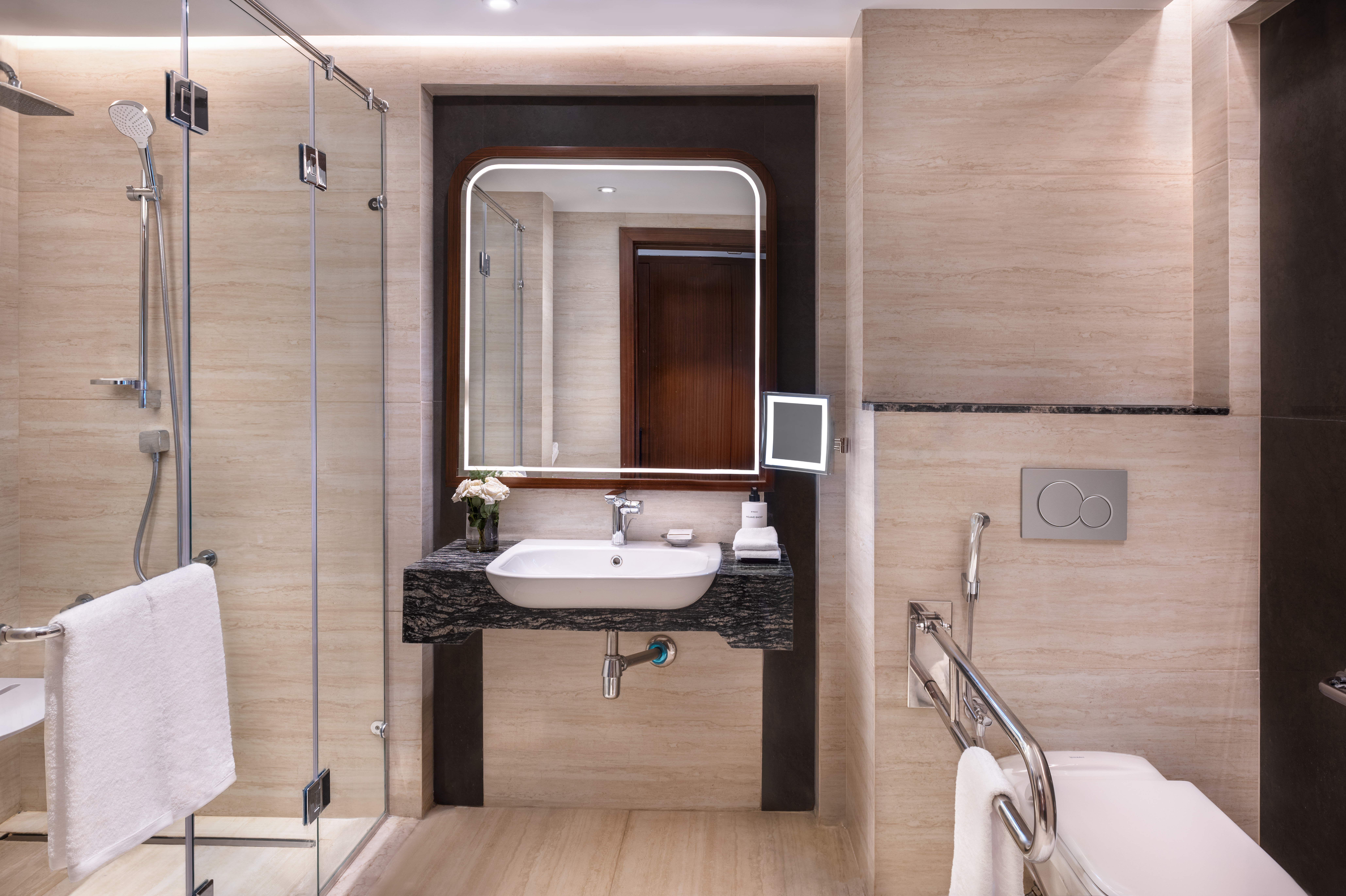 Luxury, King Bed, Sofitel Cairo Downtown Nile 2/2