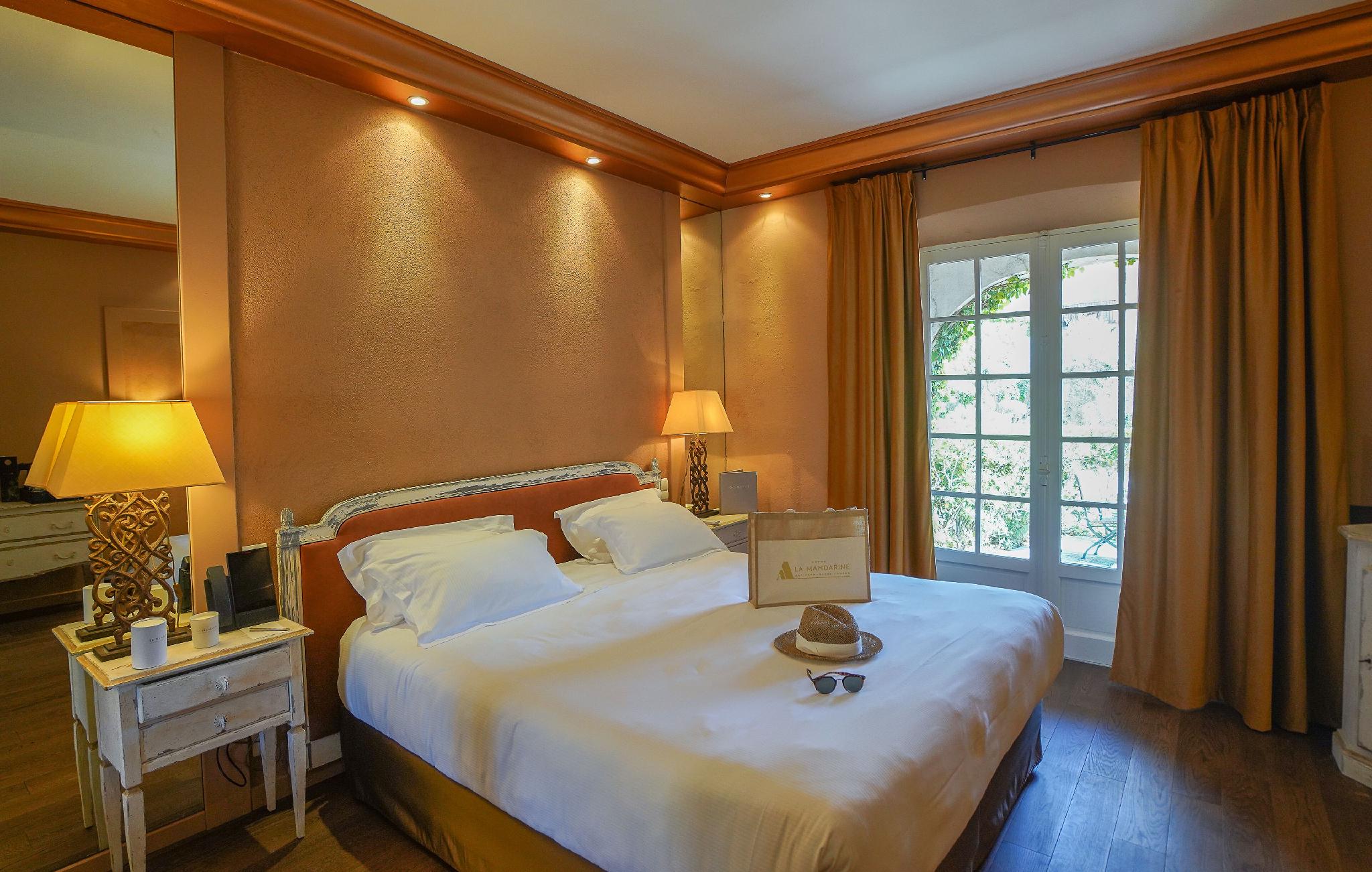 Medium, Double Bed