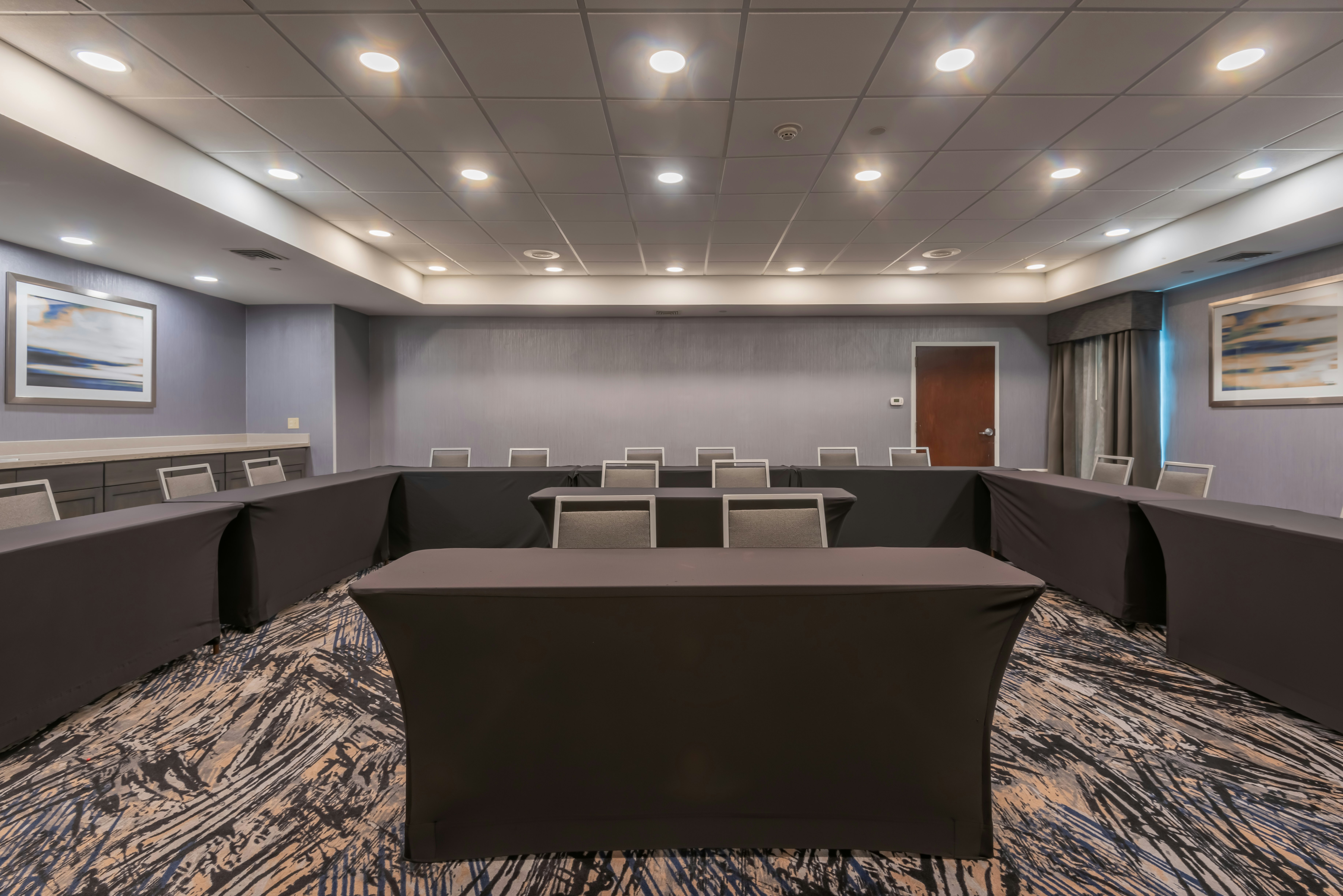 Hampton Inn Waco 34/42