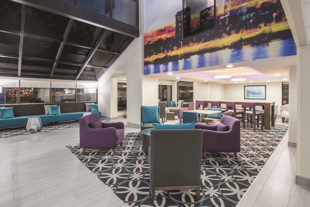 La Quinta Inn And Suites By Wyndham Festus - St. Louis South 31/42