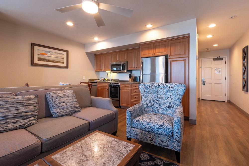 San Clemente Cove 39/55
