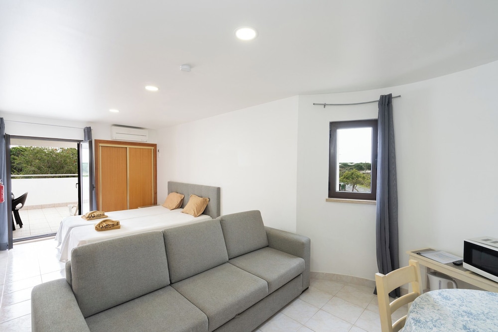 Vale de Carros Apartments 8/18