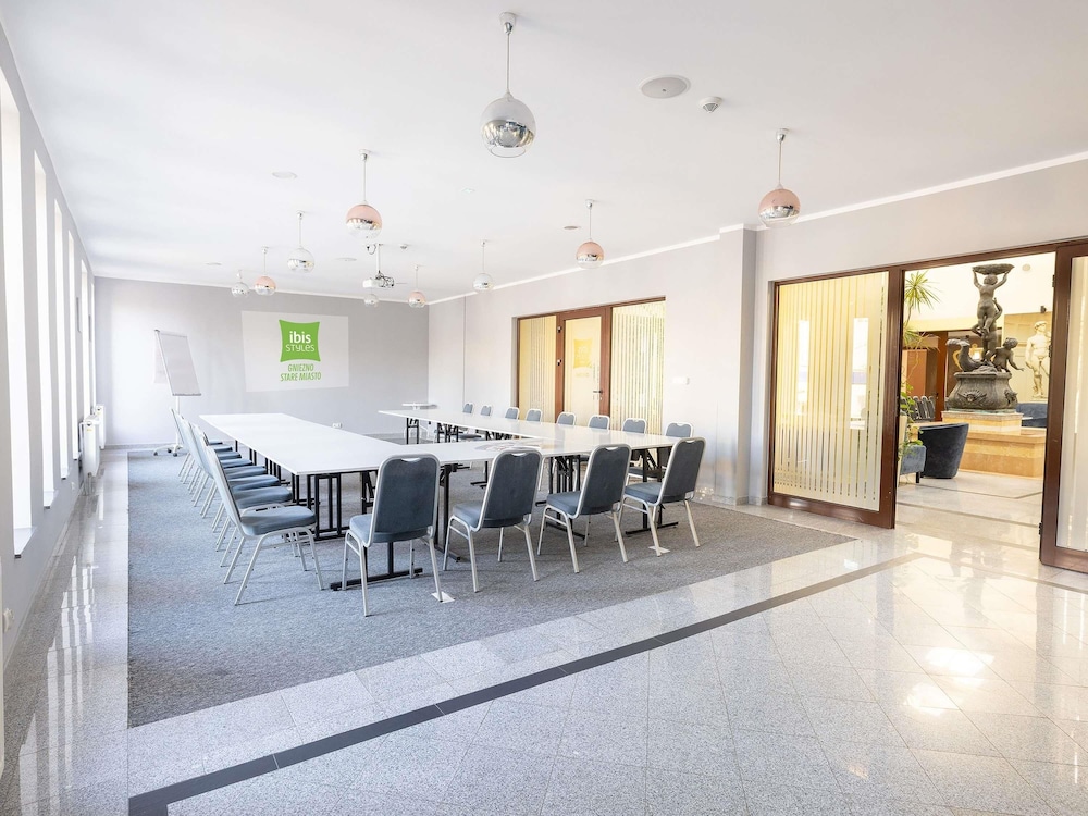 Ibis Styles Gniezno Stare Miasto 62/71