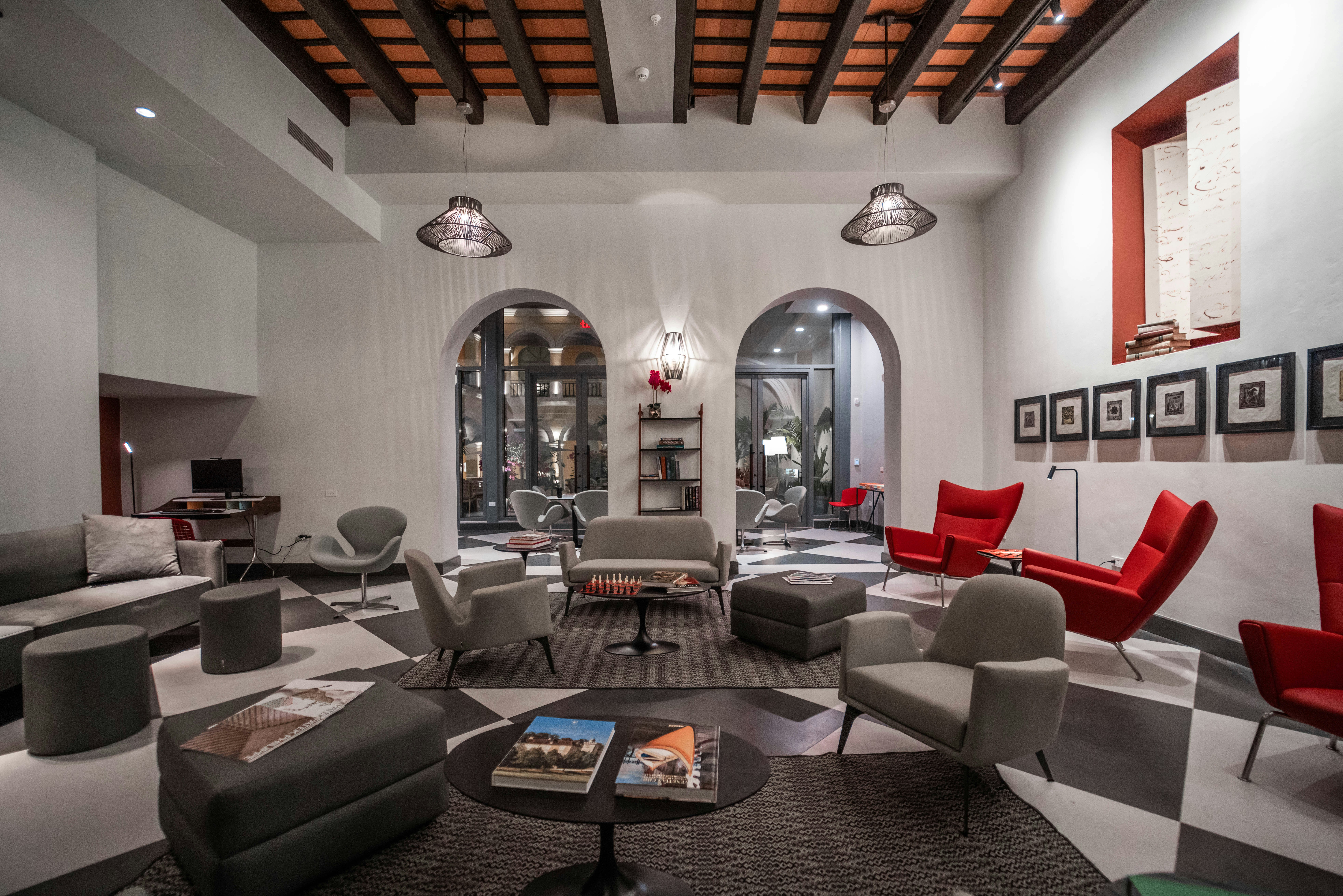Palacio Provincial San Juan, Curio Collection by Hilton 21/45