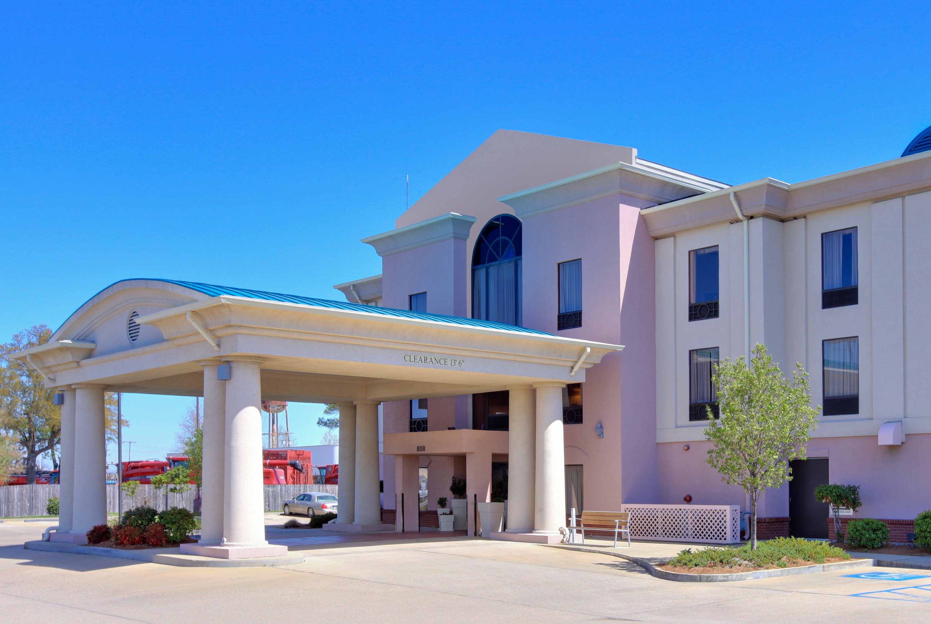 Holiday Inn Express Hotel And Suites Cleveland 34/35