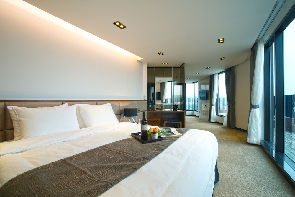Benikea I Jin Hotel 4/38