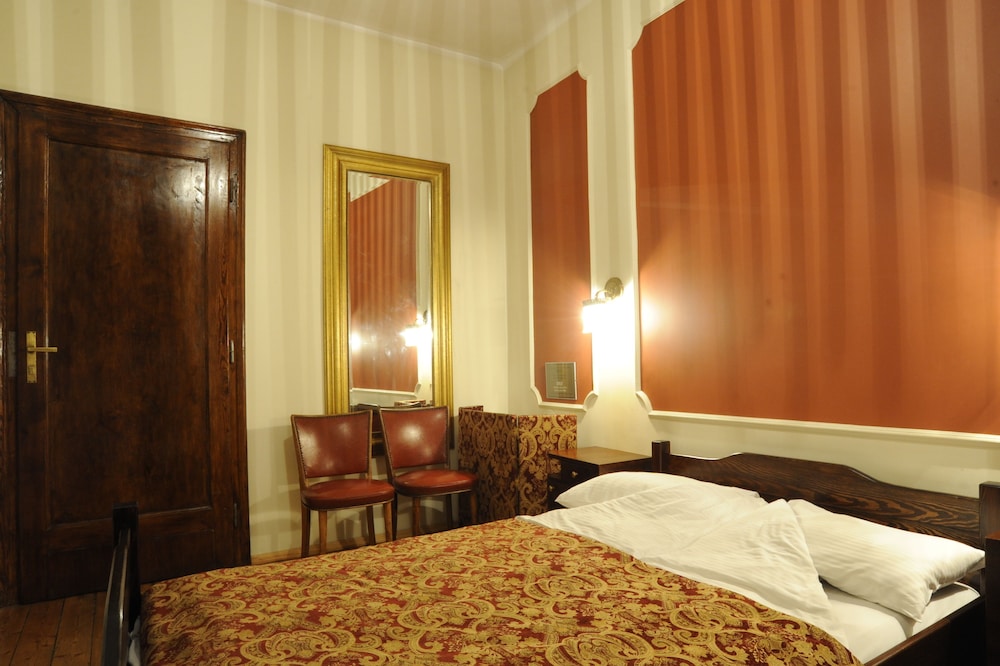 STANDARD, DOUBLE BED