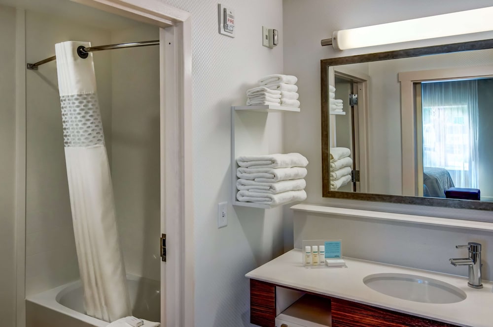 Hampton Inn Plant City 16/45