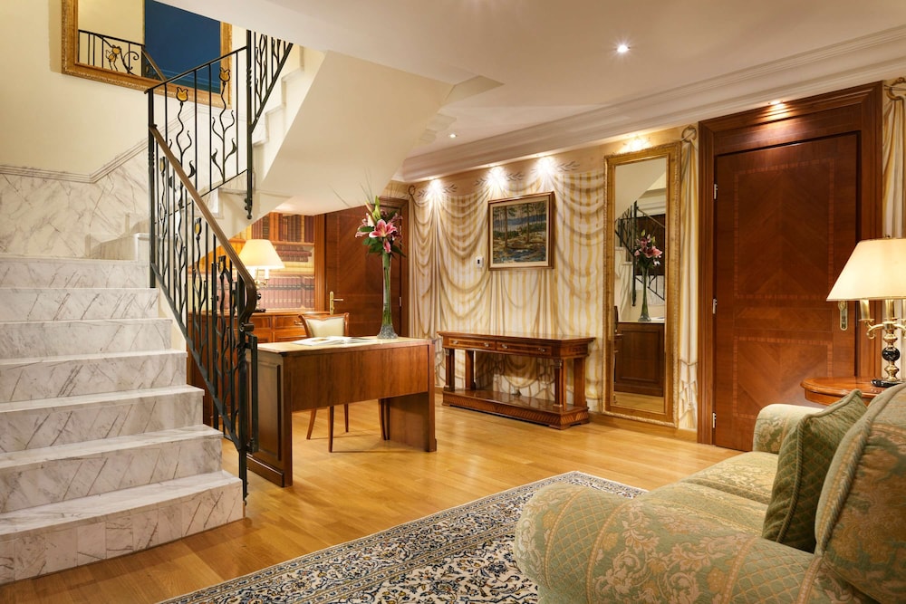 Swiss Diamond Hotel Lugano 4/84