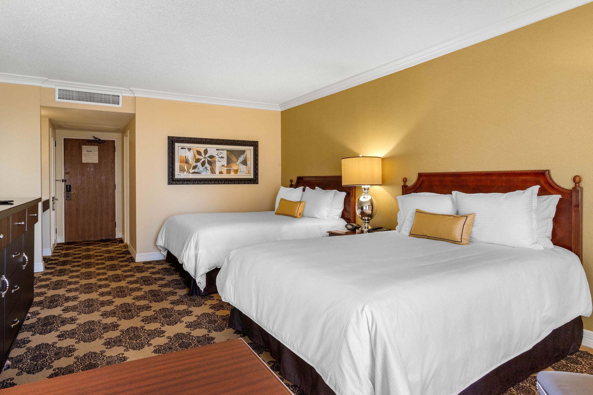Signature, Premier, 2 Queen Beds