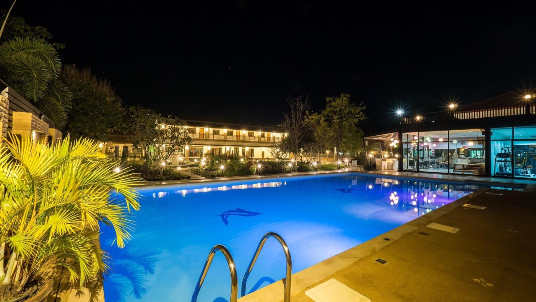 Au Place Hotel 49/61