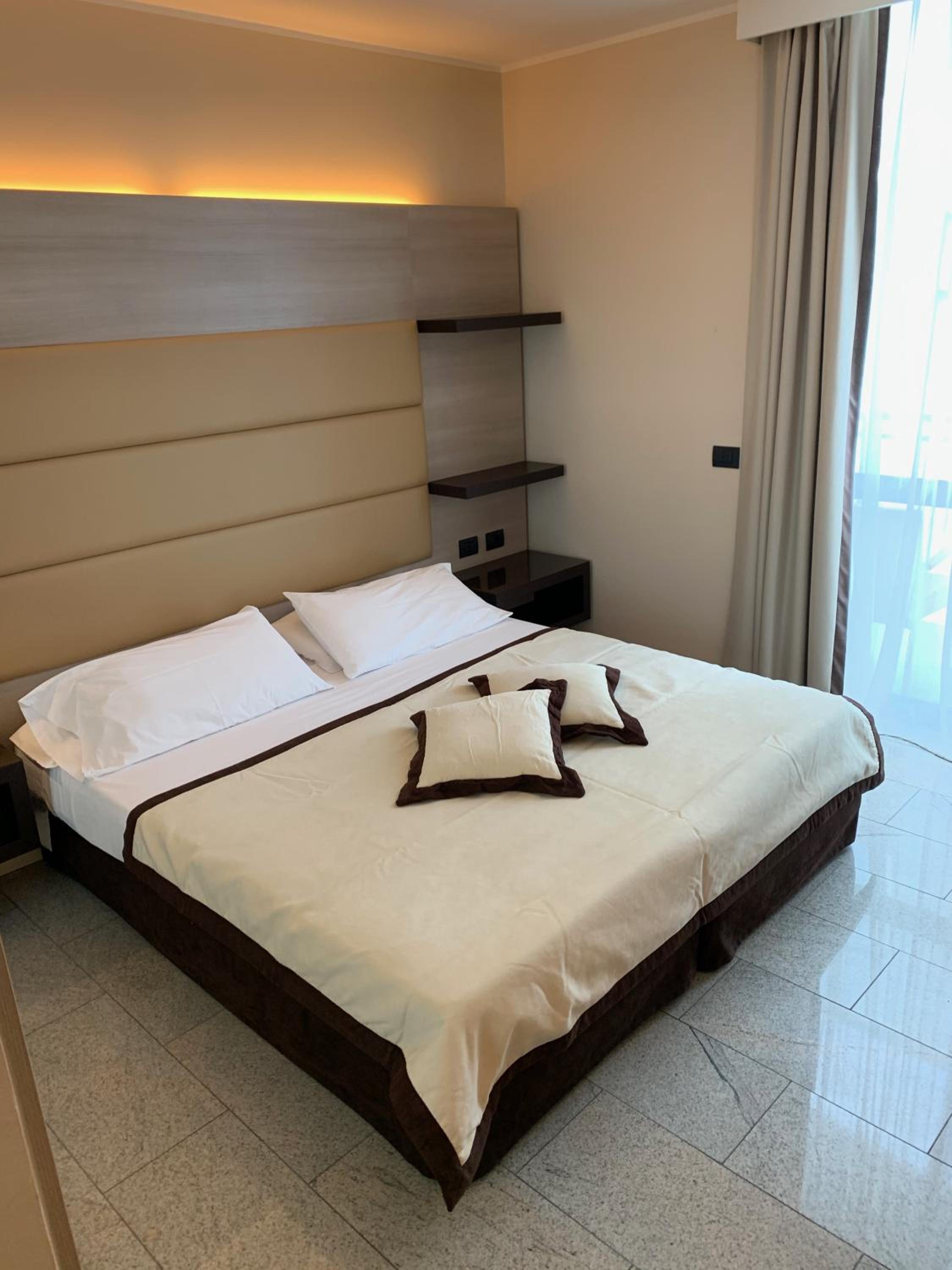 Hotel San Carlo 8/50