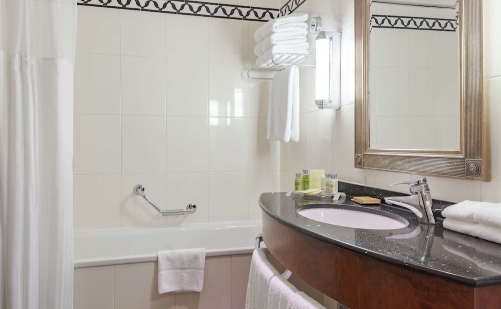 Hilton London Paddington 27/84