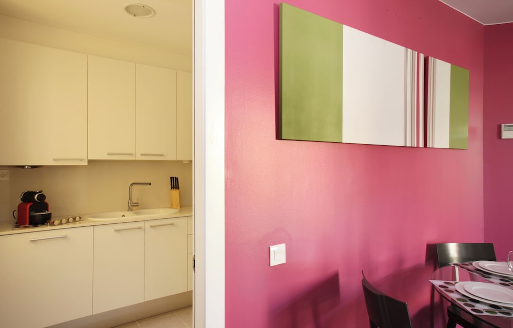 MH Apartments Suites 25/27