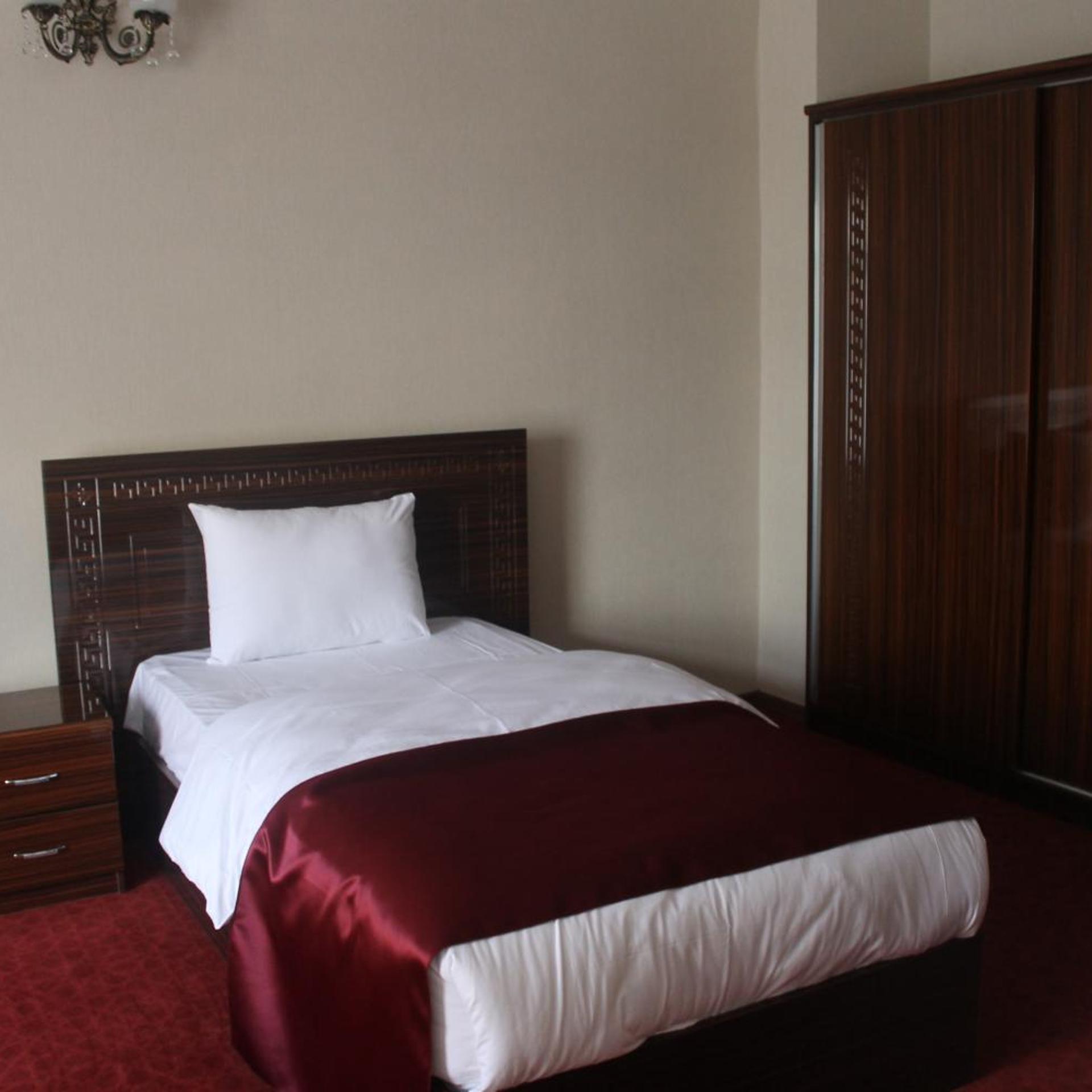 Resmina Otel Van 15/42