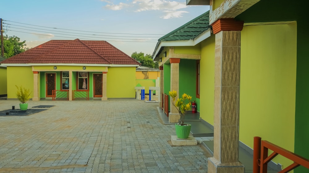 Km Executive Lodge 17/21