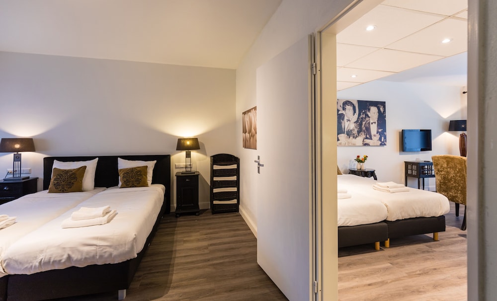Hotel de Duif 17/50