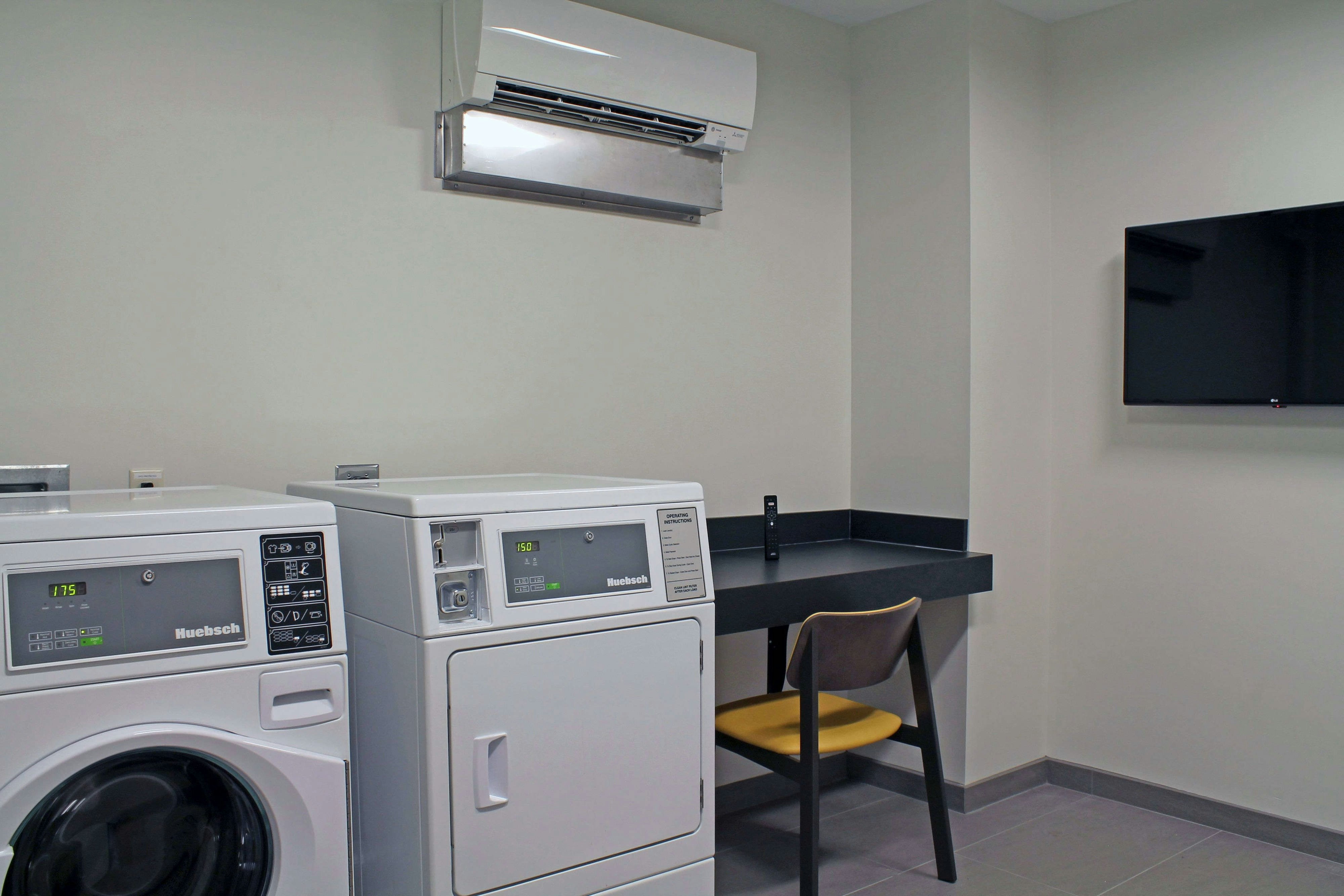 Fairfield Inn & Suites by Marriott St. Louis South 7/9