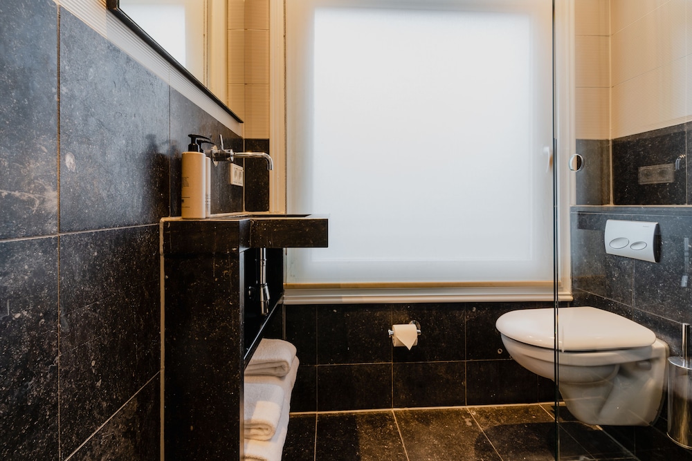 غرفة بسرير كوين، Hotel Roemer 6/6