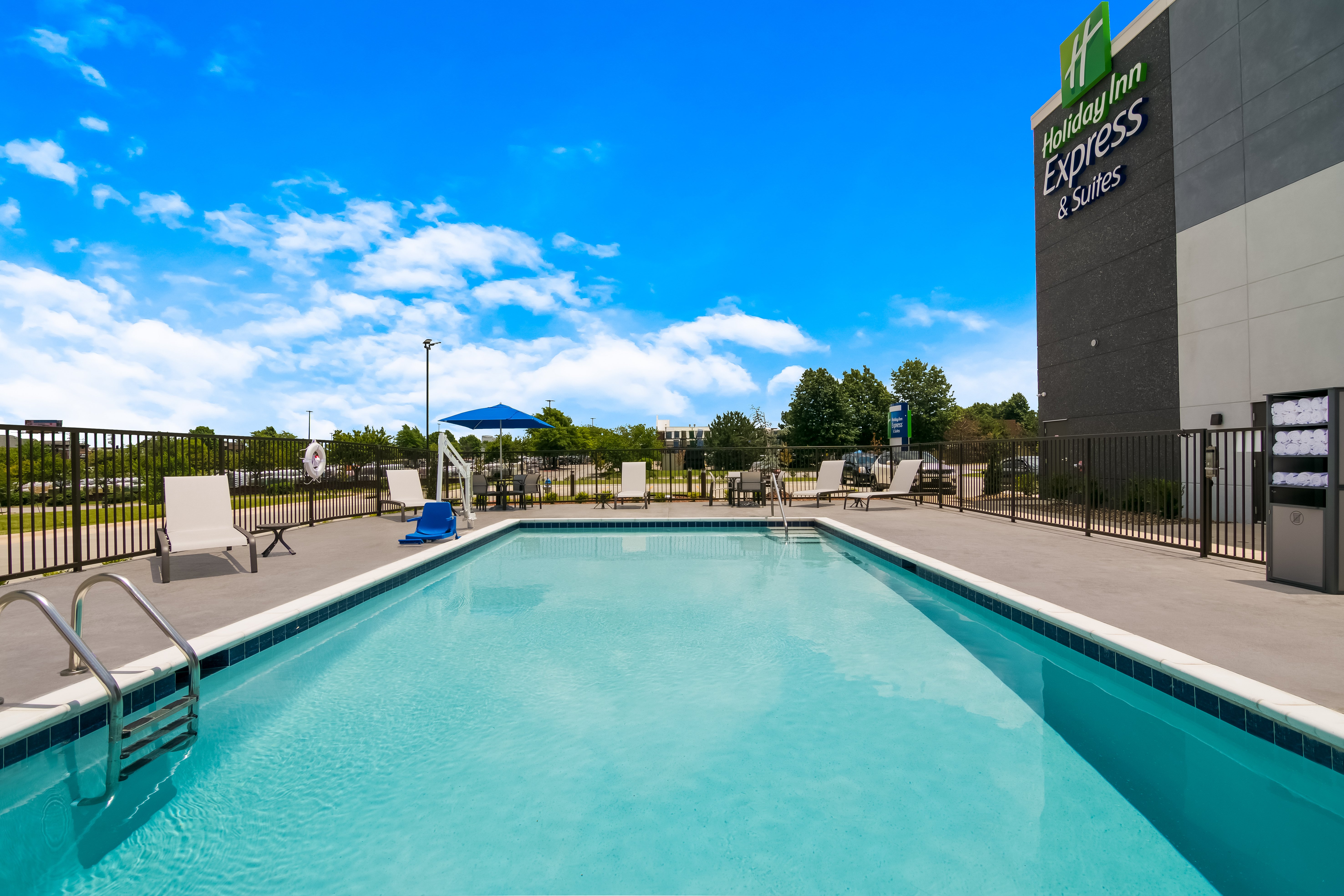 Holiday Inn Express & Suites Springdale - Fayetteville Area 54/58