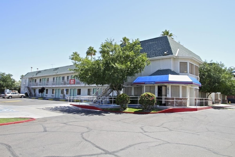 Motel6 Mesa, AZ - South 41/47