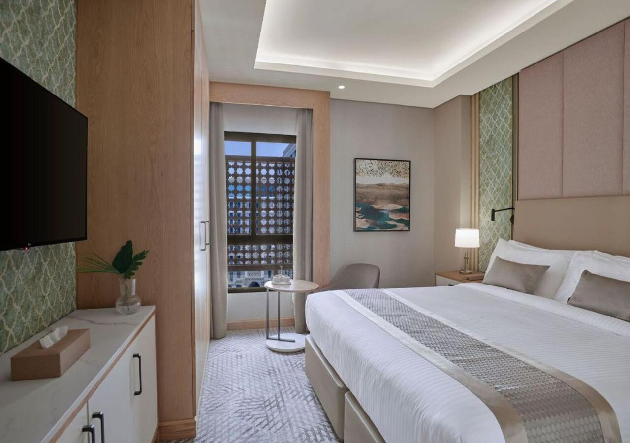 Junior Suite, King Bed