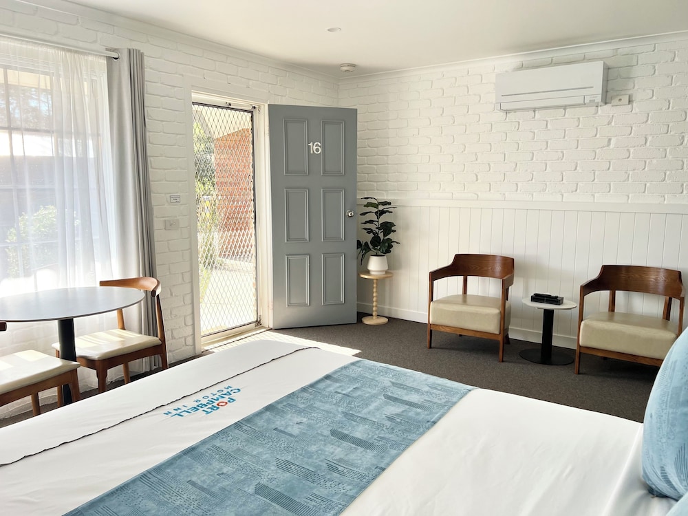 PORT CAMPBELL MOTOR INN 24/50