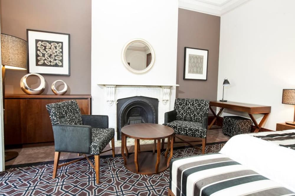 AVONMORE ON THE PARK BOUTIQUE HOTEL 30/39