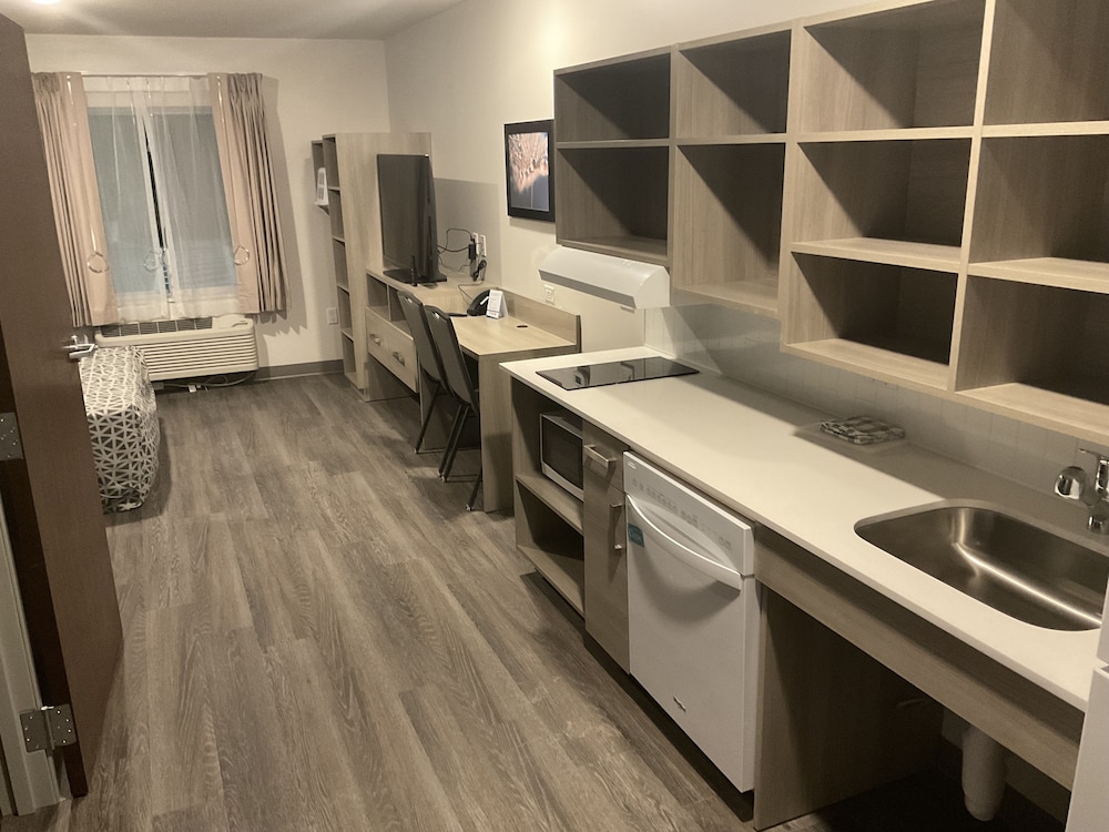 WoodSpring Suites Wixom - Novi 46/47