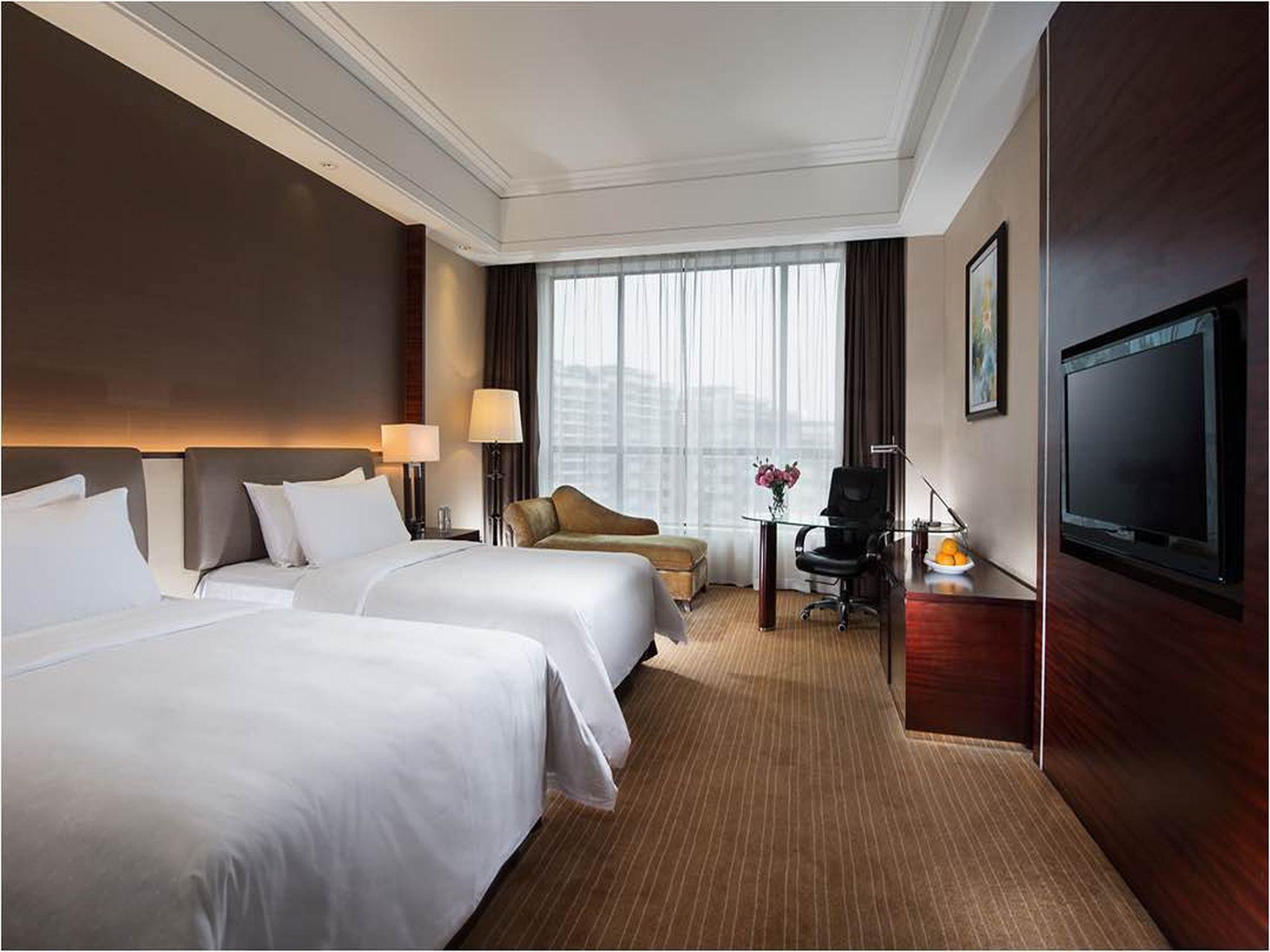Deluxe, Queen Bed