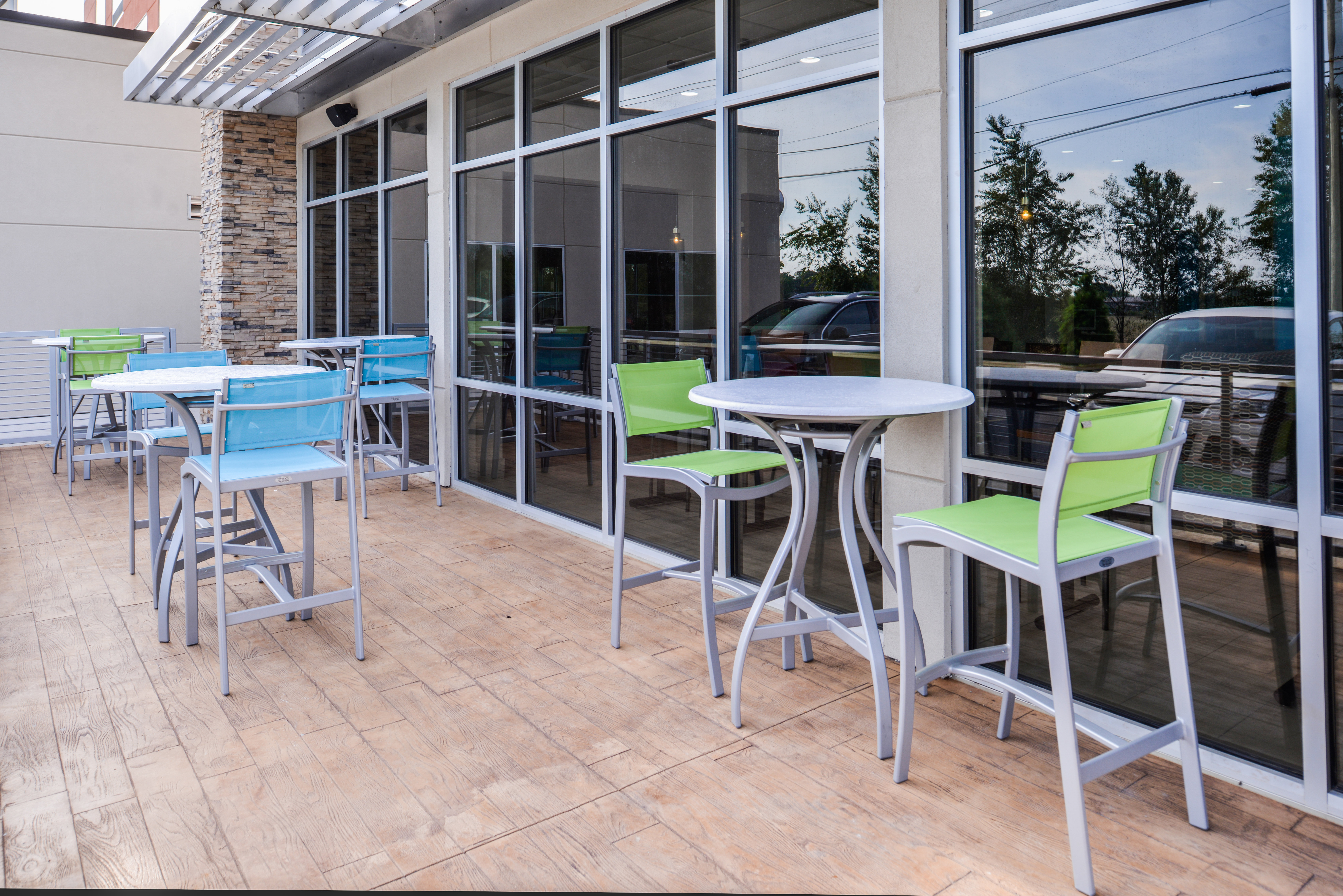 Holiday Inn Express Suites Siloam Springs 45/57