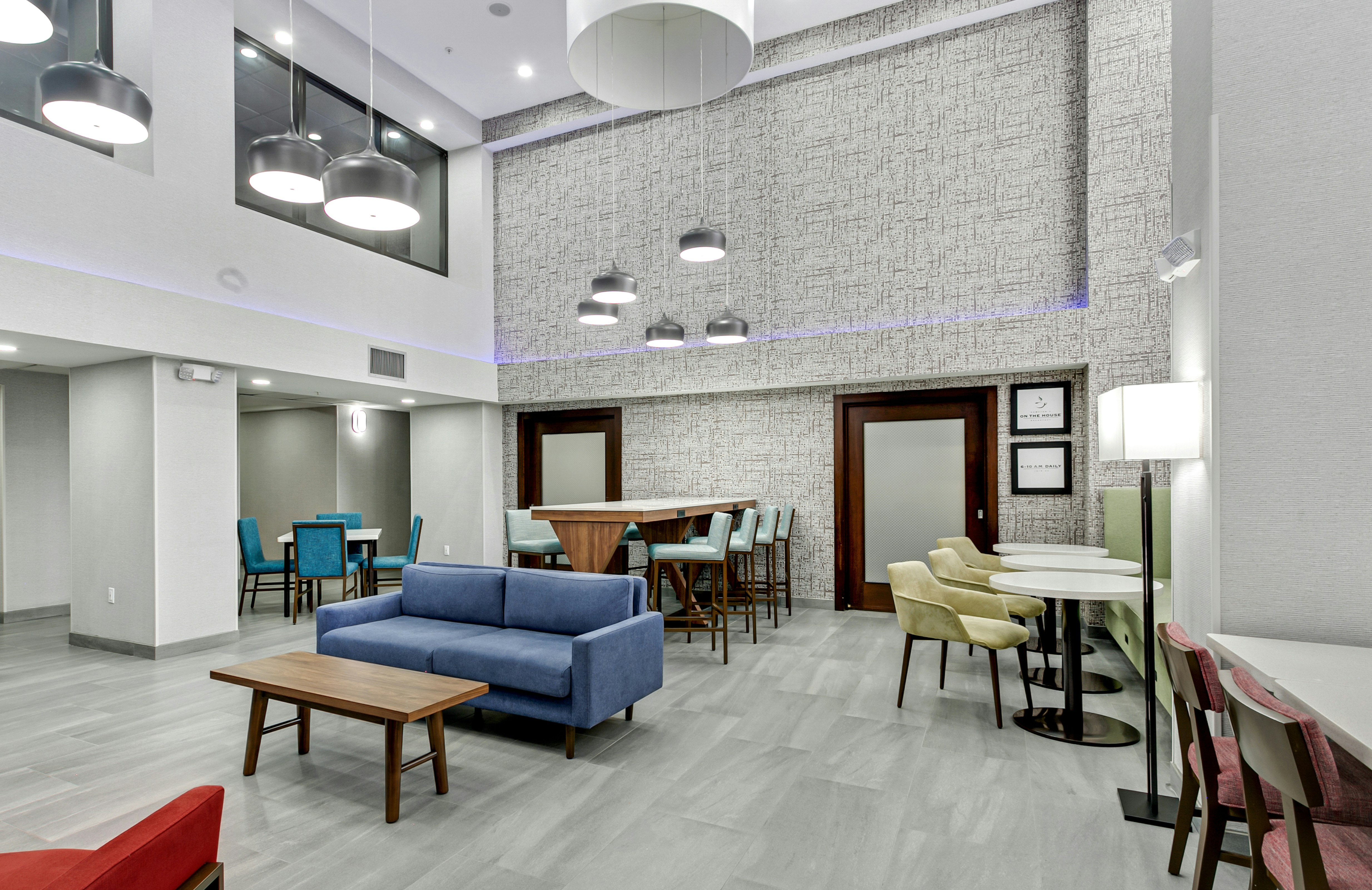 Hampton Inn Houston-Pearland 46/81