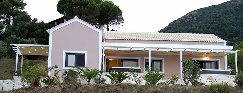 Villa Contessa 3/50